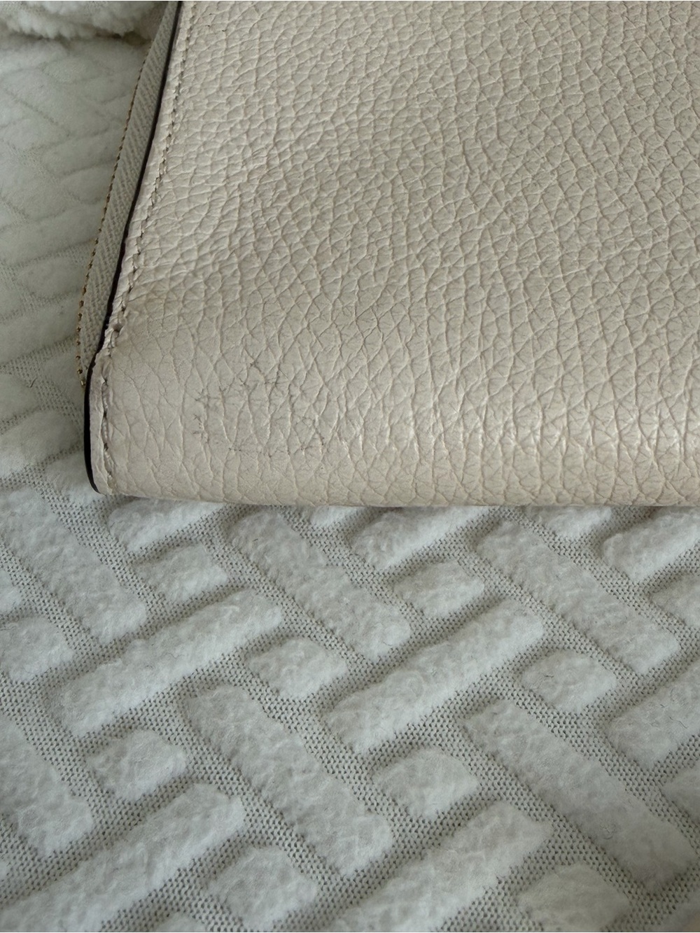 Coach Cream Pebbled Leather Zip Wallet Wristlet with Carriage Logo - Picture 6 of 8